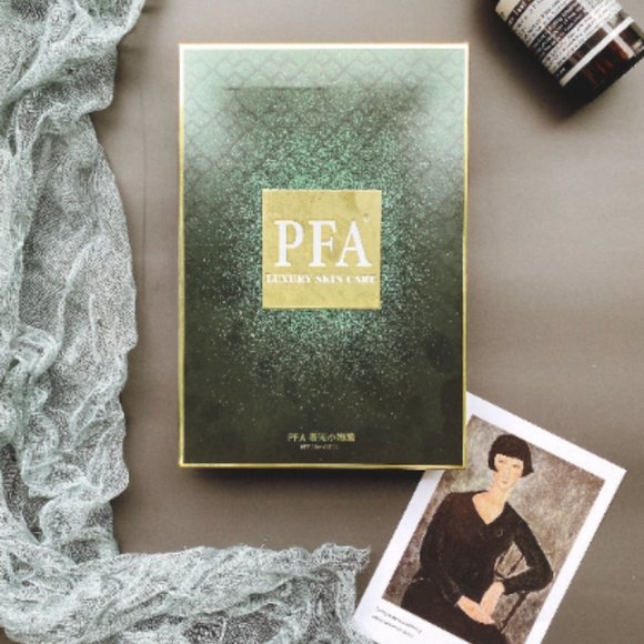 Facial Treatment Mask Natural Essence for All Skin - Picture 4 of 4